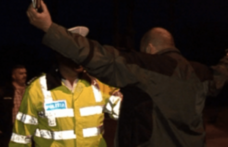 Trei tineri s-au ales cu dosar penal după o razie a poliției pe raza localităţii Vârfu Câmpului