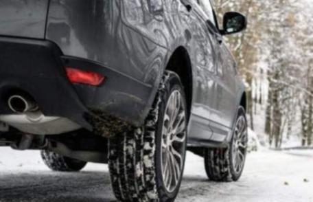 Deplasări în siguranţă pe drumurile acoperite cu zăpadă