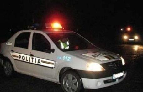 Inconştienţă la volan. A condus maşina băut şi a intrat într-un gard