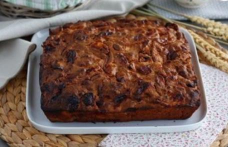 Tartă cu mere, nuci și scorțișoară