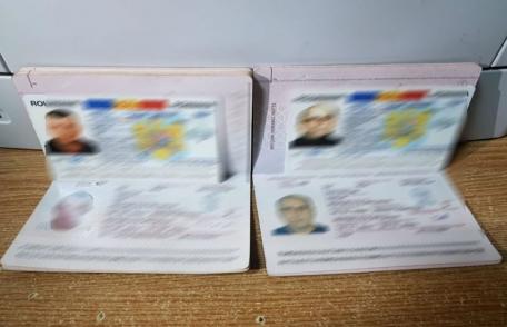 Cărţi de identitate false, descoperite la controlul de frontieră din Vama Stânca