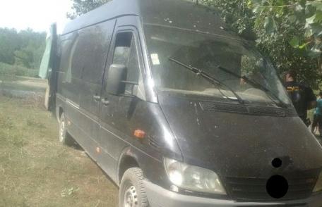 Ample percheziții pentru contrabandă cu țigări în județul Botoșani! 65 de persoane implicate – FOTO