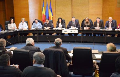 Secretarii Unităţilor Administrativ-Teritoriale din judeţ, întâlnire cu şefi de deconcentrate şi cu juriştii Instituţiei Prefectului