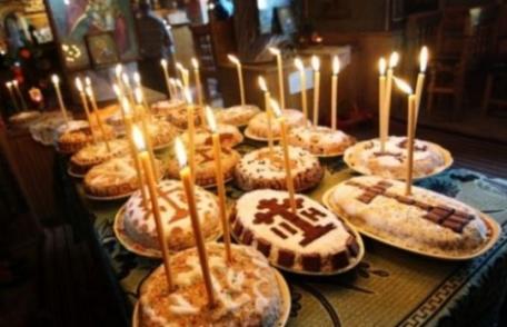Moșii de iarnă. Tradiții și obiceiuri. Ce se dă de pomană în sâmbăta morților