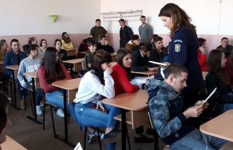 Activităţi preventive în rândul elevilor din Dorohoi și Pomîrla