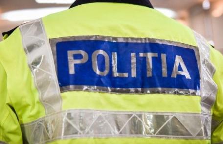 Un tânăr fără permis a lovit două mașini parcate regulamentar pe strada Dimitrie Pompeiu din Dorohoi