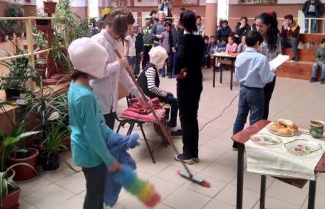 „Iedul cu trei capre” scenetă prezentată de elevii clasei a III- a de la Școala Ștefan cel Mare Dorohoi