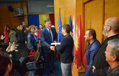 Vizită a echipei de proiect Erasmus+ la Instituţia Prefectului Botoşani - FOTO