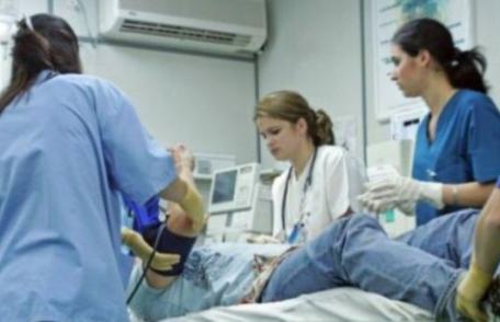 Anchetă la ITM Botoșani: Angajata unei firme de textile a ajuns la spital cu mâna tăiată