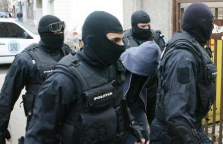 Percheziții domiciliare la locuința unui dorohoian. Bărbatul a fost reţinut pentru contrabandă
