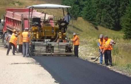 Două drumuri județene intră în proces de modernizare