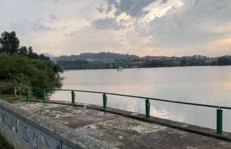 Tragedie în Spania. O fetiţă româncă a murit după ce a căzut într-un lac. O a doua este la terapie intensivă, în stare gravă