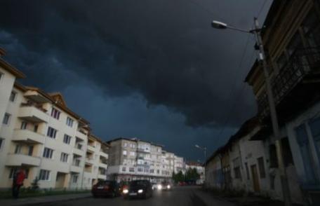 O nouă avertizare de ploi și frig pentru aproape toată țara! Județul Botoșani afectat de COD GALBEN