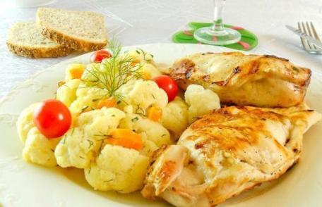 Piept umplut și conopidă sotată