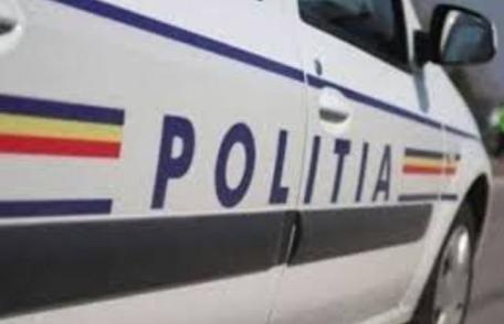 Copil de 3 ani din Dorohoi găsit singur pe un drum național. Au fost alertați polițiștii