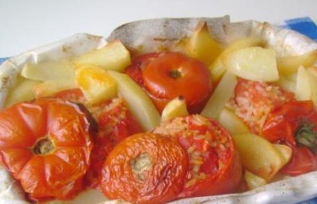 Roșii umplute cu orez