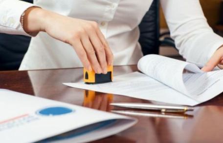 A fost promulgată Legea prin care este eliminată ștampila din administrația publică