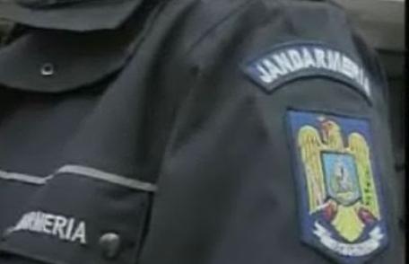 Copil rătăcit găsit de un jandarm