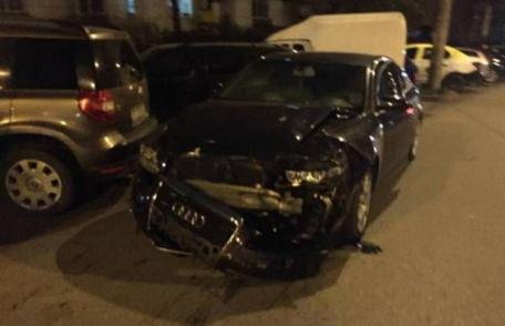 Ciocnire violentă într-o intersecție din Botoșani. Mai mulți tineri preluați de ambulanțe - FOTO