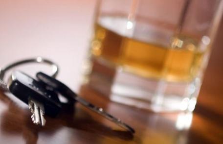 Alt șofer depistat beat în trafic. Polițiștii fac apel la șoferi să nu se mai urce la volan după ce au băut alcool