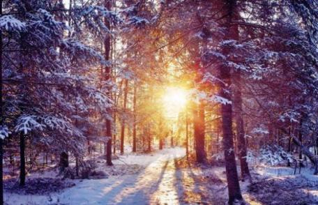 ANM: Iarna aceasta va fi mai caldă decât în mod normal, dar nu sunt excluse episoade de ger și viscol