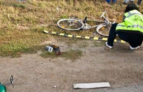 Biciclist accidentat de o autoutilitară. Victima a efectuat o manevră imprudentă