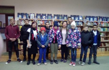 Elevii Școlii Profesionale Speciale „Ion Pillat” Dorohoi în prag de sărbători la Biblioteca Municipală Dorohoi - FOTO
