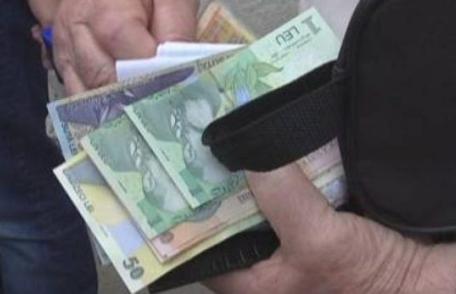 Bărbat în toată firea înșelat prin metoda „șmen”. „Descurcăreții” găsiți la Dorohoi