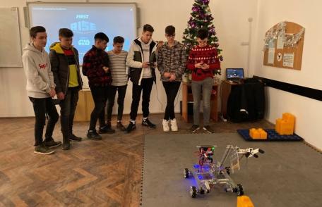 Colegiul Național „Grigore Ghica” Dorohoi: O primă victorie a Clubului de Robotică Dragonfly - FOTO