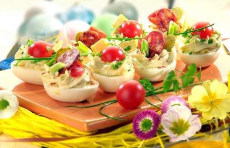 Cum să faci altfel de ouă umplute pentru masa dintre ani