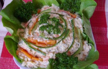 Salată de conopidă cu piept de pui