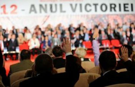 Puterea nu se mai sfieşte deloc să declare public că îşi serveşte proprii aleşi locali