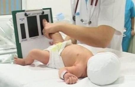 Tehnica amprentării la naştere a ajuns şi în România