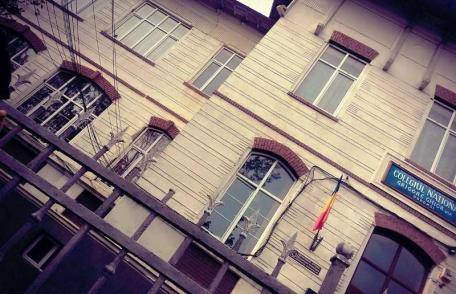 SUCCES!.....  la GHICA!