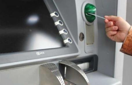 Un ieșean s-a trezit cu 27.000 de euro în cont. Ce s-a întâmplat apoi