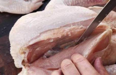 Alertă în ţară! Carne de curcan din focarele de gripă aviară au ajuns în farfuriile românilor