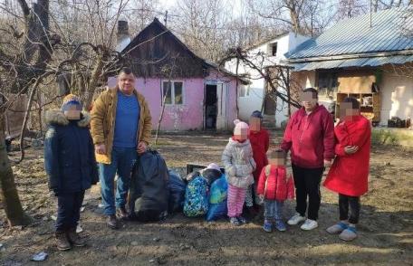 Gest umanitar al pompierilor pentru o familie din Dorohoi - FOTO