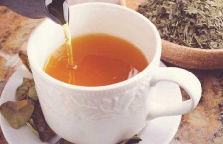 Ceaiuri care ajută la eliminarea pietrelor de la rinichi