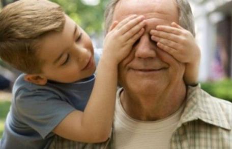 Bani mai mulţi pentru pensionari, cum se poate încasa indemnizaţia de bunic. Cine ar putea avea venituri mai mari