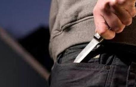 Cuţitar pus pe scandal, amendat de jandarmii botoșăneni