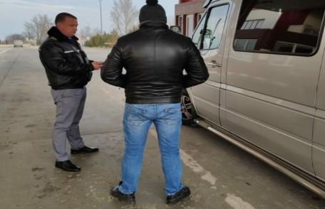 Depistat la volan, cu permis de conducere fals. L-a cumpărat dintr-o parcare cu 50 de euro