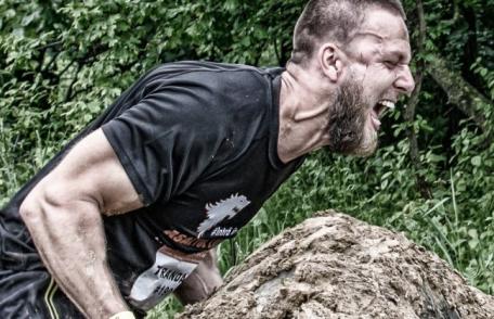 Spectaculoasa cursă cu obstacole și noroi „Asaltul Lupilor”, din nou la Iași