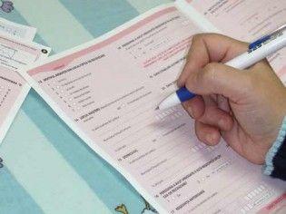 De frica amenzilor, românii și-au scris CNP-ul pe ușă