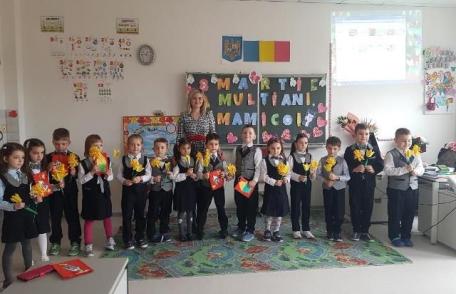 Activitate dedicată mamelor organizată la Școala Cornerstone Dorohoi