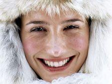 Cum să vă protejaţi părul şi pielea de frig