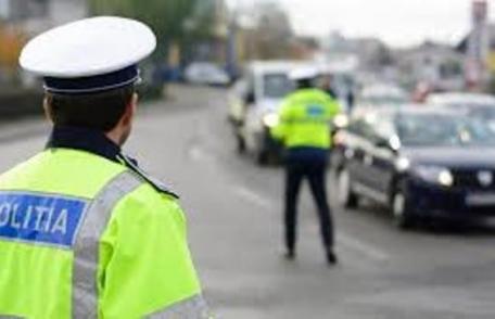Zeci de sancțiuni aplicate de polițiști în urma unei acțiuni de prevenire și combatere a accidentelor
