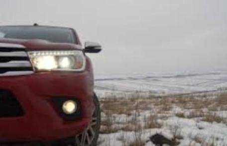 Tânăr din Dersca, cercetat după ce a produs un accident, a condus în stare de ebrietate și a prezentat un permis fals