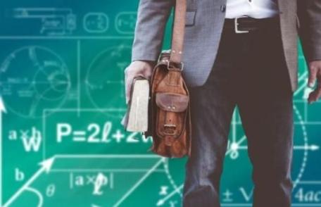 Salariile profesorilor se plătesc integral - ministrul Educației