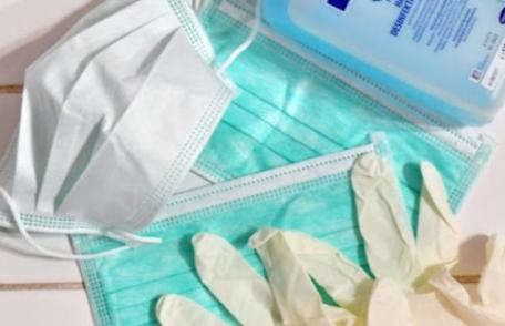 Tunurile financiare ale firmelor de casă ale PNL golesc de bani spitalele care plătesc echipamentele achiziționate de Unifarm și distribuite după culo