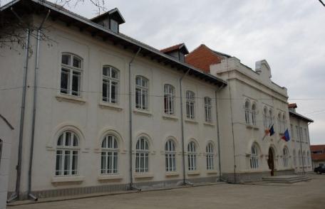 Pentru cei bine intenţionaţi şi pentru cei „TARI DE CAP” cu putere limitată de analiză şi înţelegere